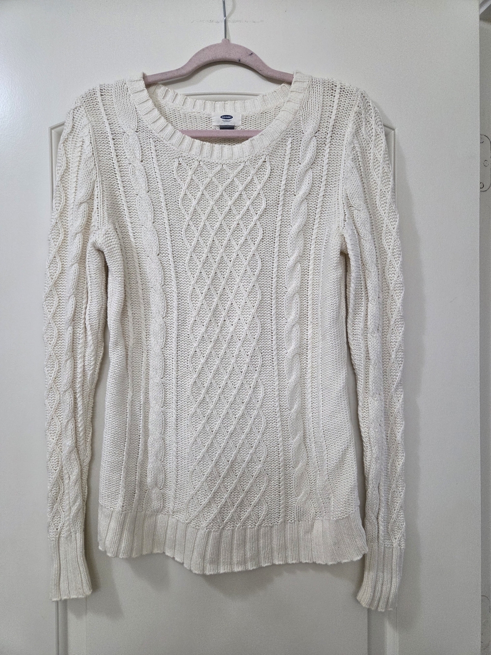 Old Navy Cream Cable Knit Crew Neck Sweater
